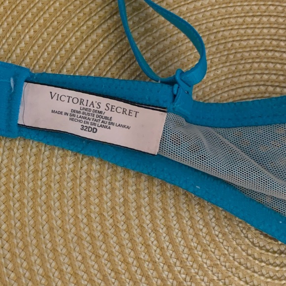 Victoria Secret Aqua Blue Lined Demi Cup Bra 32DD - Picture 5 of 6